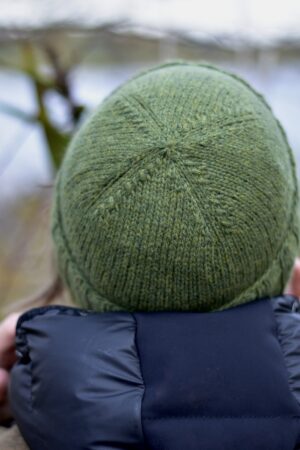 twin aran cashmere hat i Langyarns Lambswool